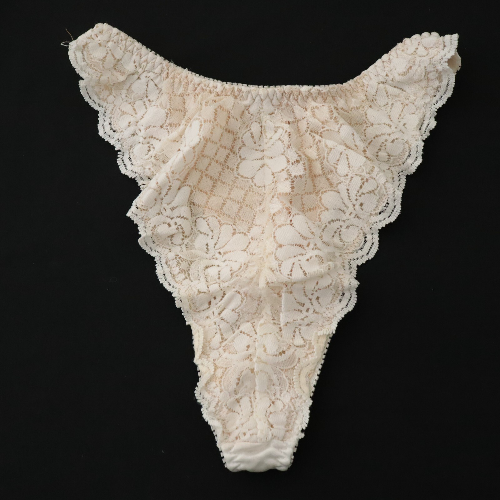 NEW Victoria’s Secret VTG 90s Silky Lace High Cut Thong Panty SMALL