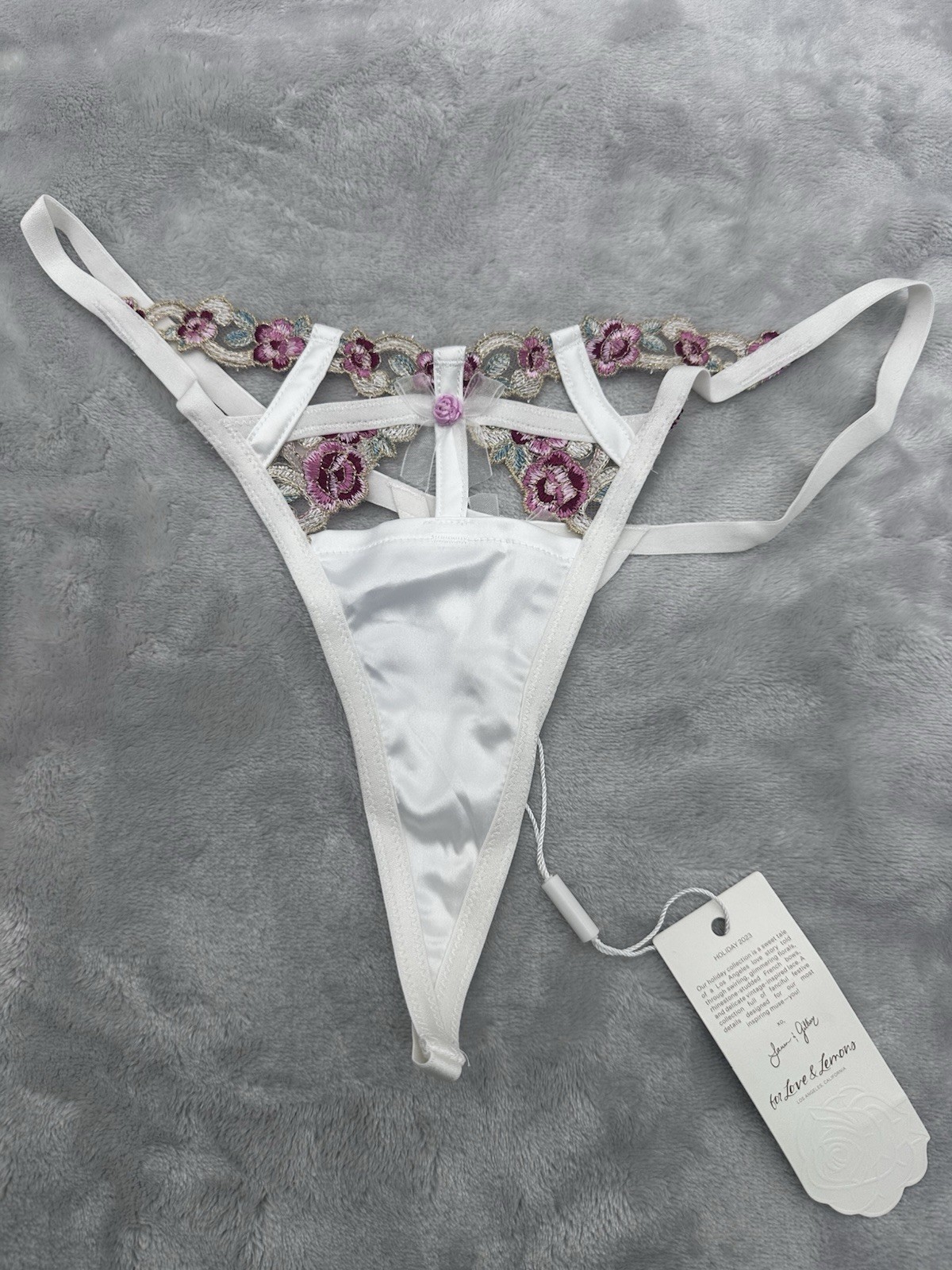 💕Victoria’s Secret For Love and Lemons SIENA Thong 🎉Panty Size LARGE💕💕