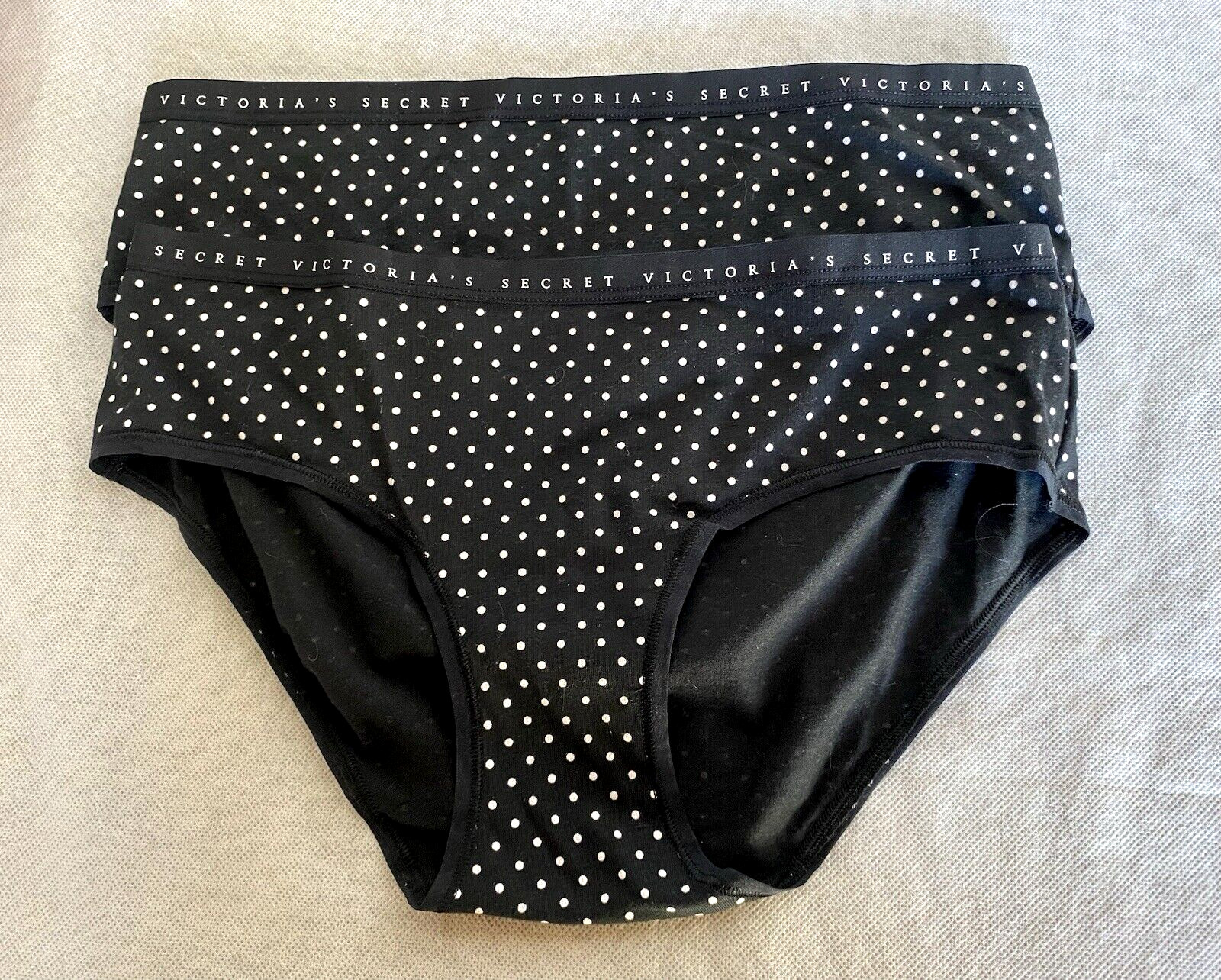 VICTORIA’S SECRET Size M 2pk Black White Polka Dot Logo Band Hiphugger Panties