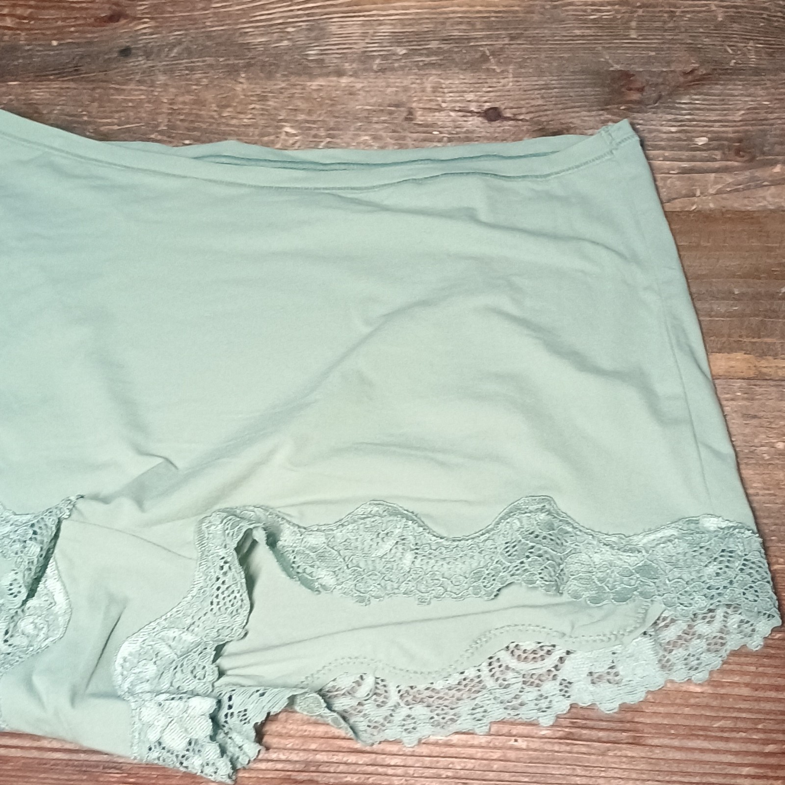 No Boundaries Women’s Green Lace Trim Stretch Boyshort Panties Size M