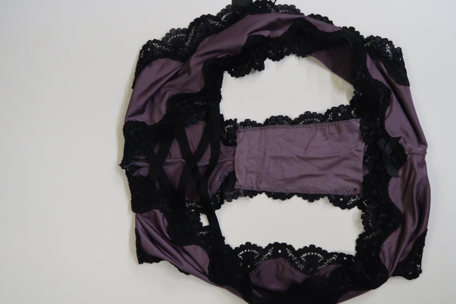 Victoria’s Secret Silky Smooth Lace Strappy Back Purple Mauve Cheeky Panty New