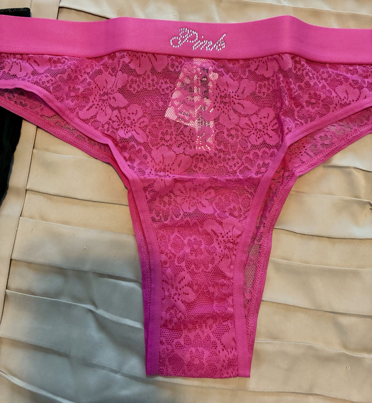 Victoria’s Secret Women’s Panties S Lot of 2 Pink Lace Cheeky Green Brief NEW