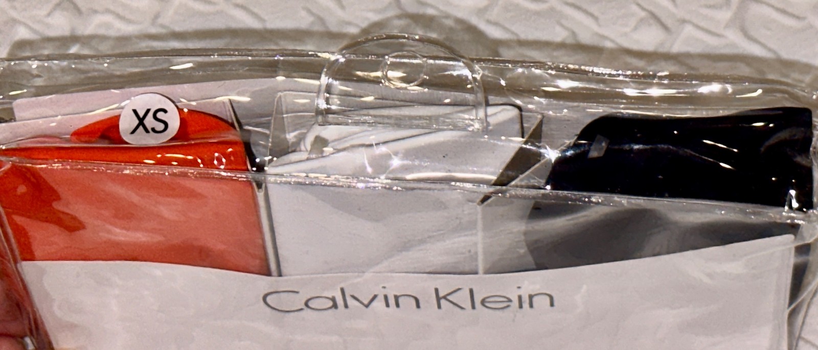 CALVIN KLEIN Invisibles Terra Cotta White Black 3 pk Thong Panty Womens Sz XS 4