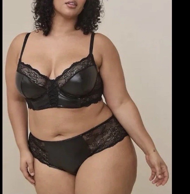 Torrid 3 3X Black Faux Leather Lace Mid Rise Hipster Panty ONLY Plus Size 22-24