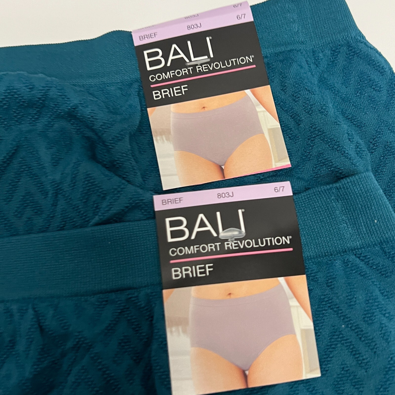 Bali Comfort Revolution Brief Panty Seamless 6/7 NWT 803J 2 PACK
