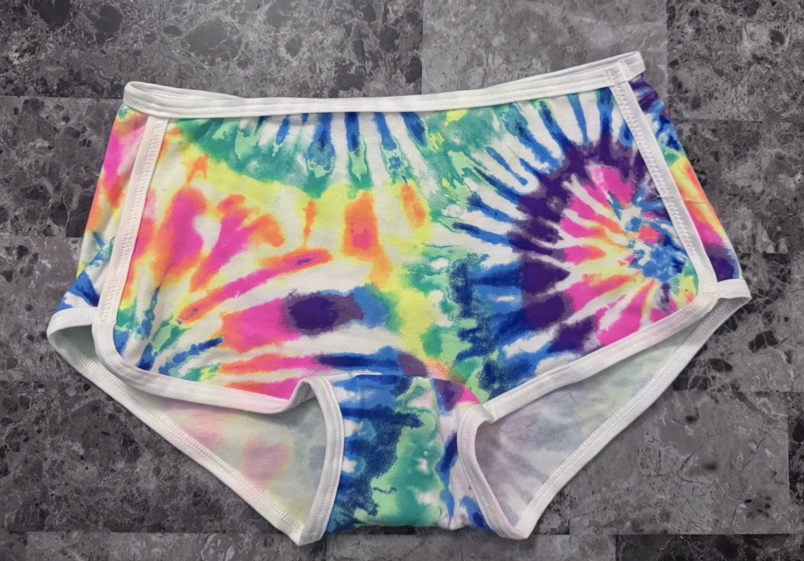 NWT VICTORIA’S SECRET PINK M PURPLE YELLOW GREEN TIE DYE RARE BOYSHORT PANTIES