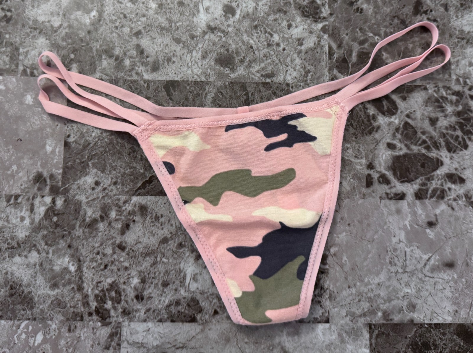 VICTORIA’S SECRET PINK S CAMOUFLAGE CAMO DOUBLE STRAPPY RARE V STRING PANTIES