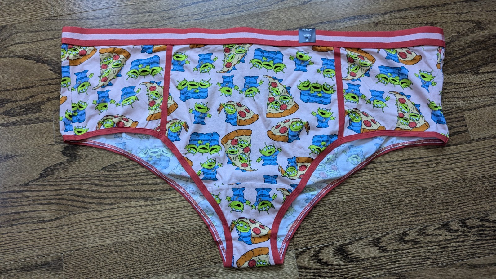 NWT Women’s Torrid Disney Cheeky Boyshort Toy Story Alien Pizza Sz 6/6X Panties