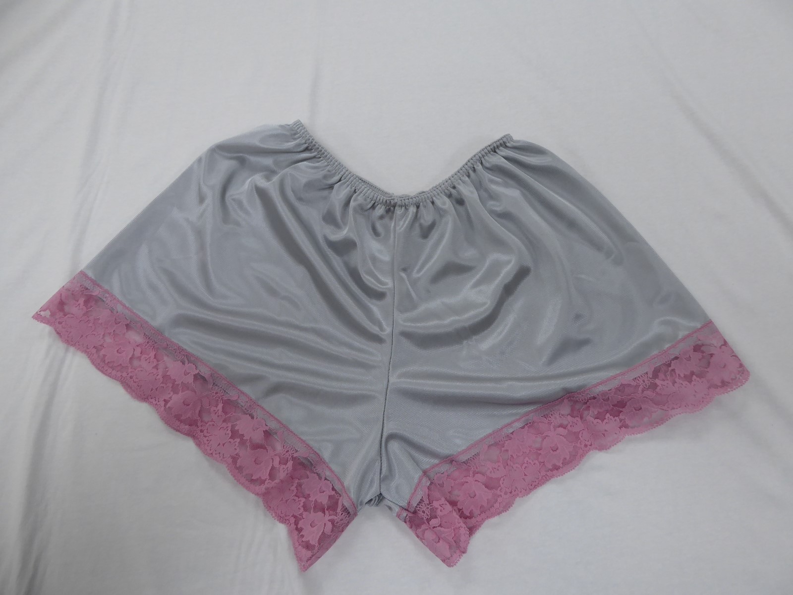 Silver Grey Satin French Knickers 10/12 in Simplex Nylon with Pink Lace