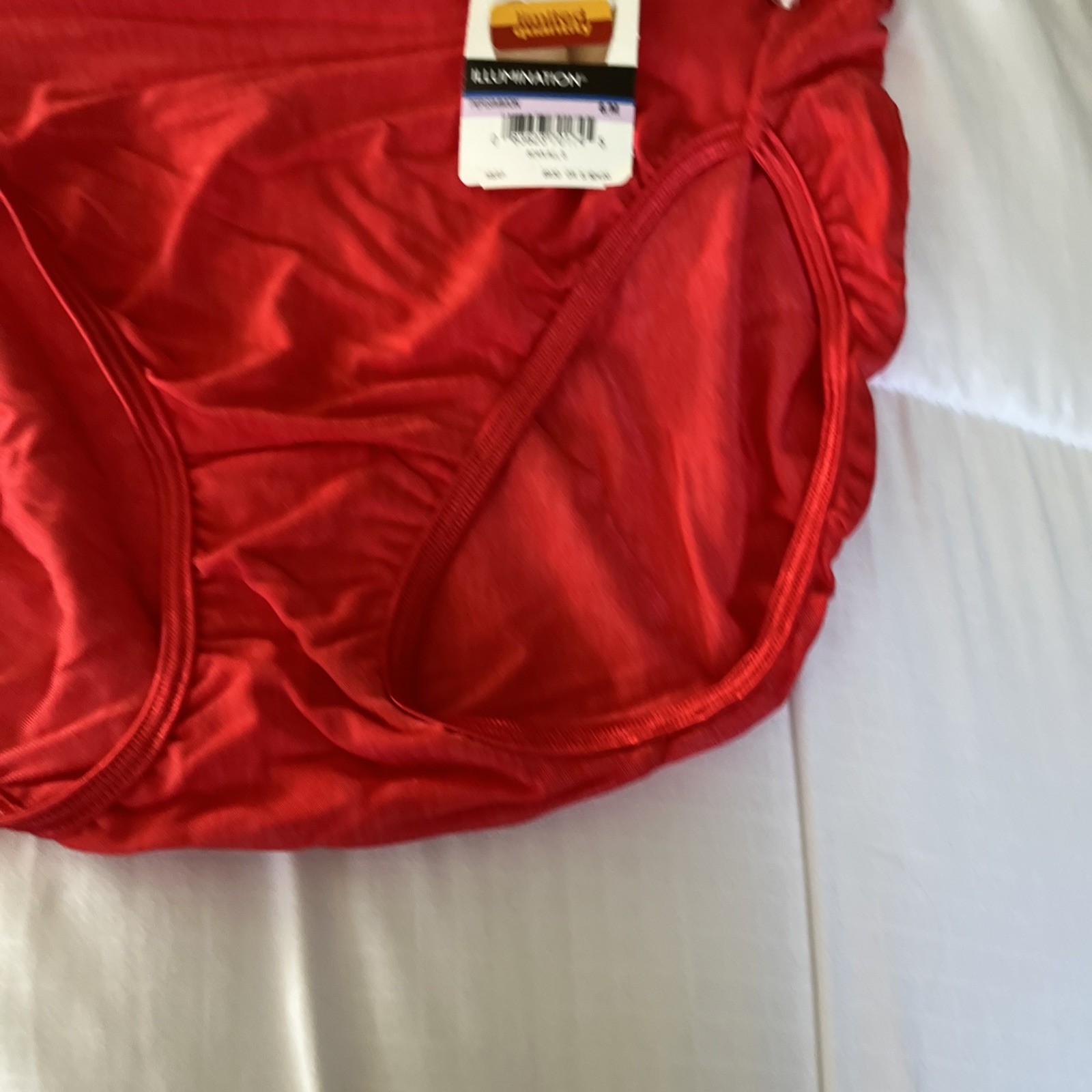 NWT VANITY FAIR Illumination High Cut Brief Panty 6/M Red