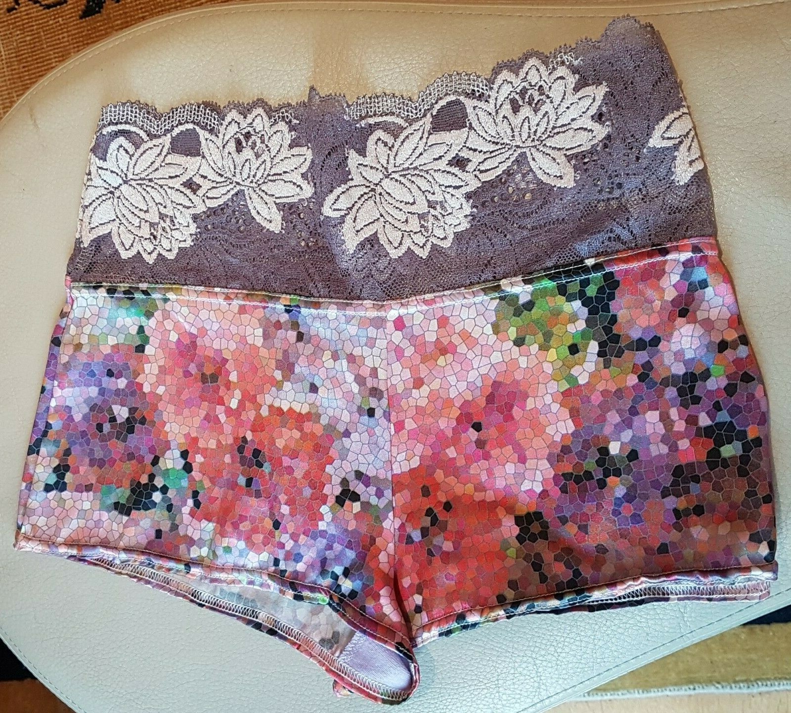 Antonia Ghazlan Multicoloured Silk and Mauve/Lilac Lace Shorts S