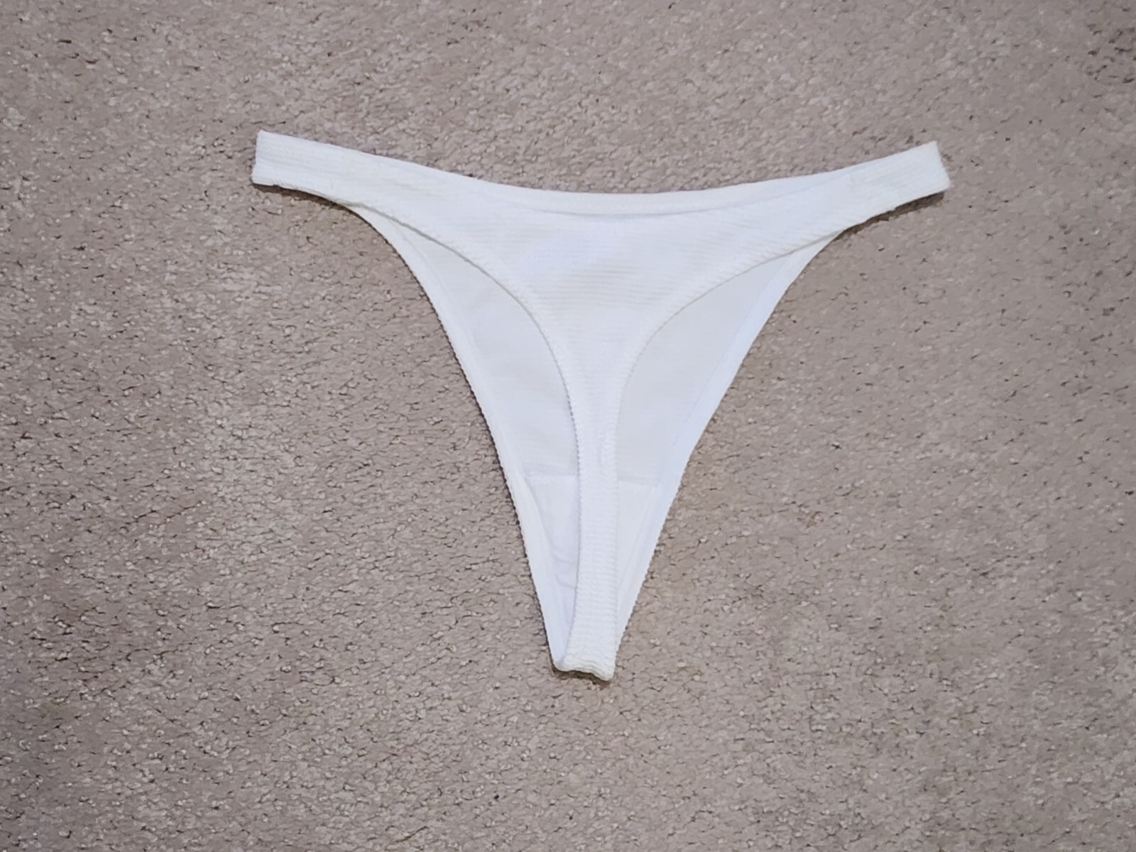 Lily Of France Textured White Thong 3042 Women’s Size Small