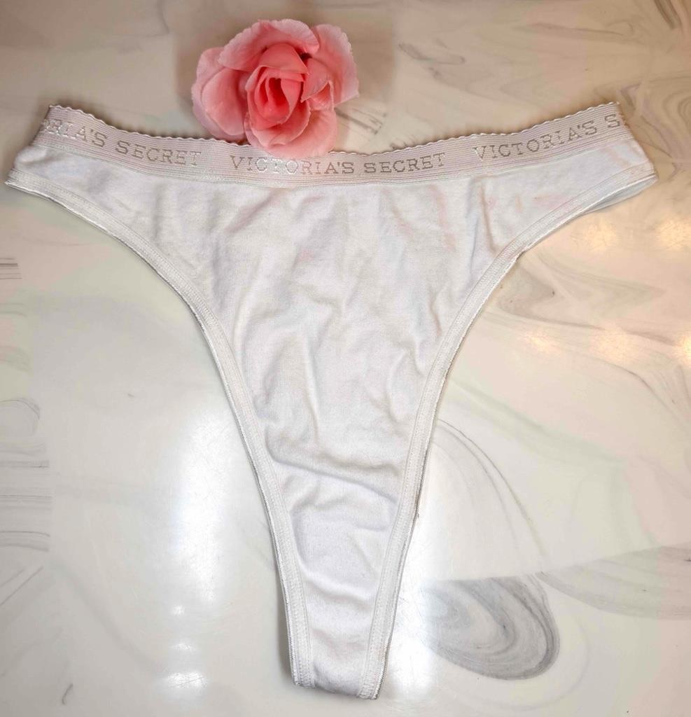 NWT Vintage VICTORIA’S SECRET 2001 Signature Band White Thong Panty Cotton sz M