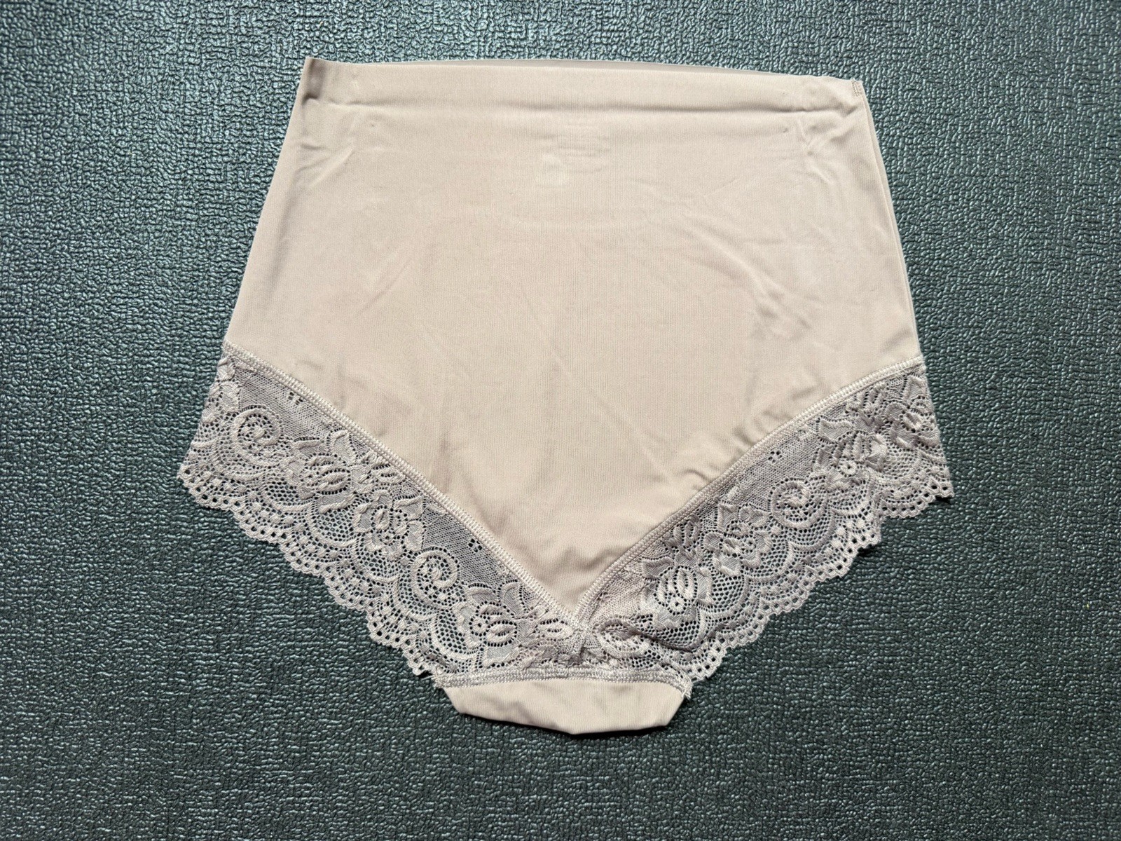 2 Pack F.I.T. Figure Improving Technology sz M High-waisted Brief Lace Trim