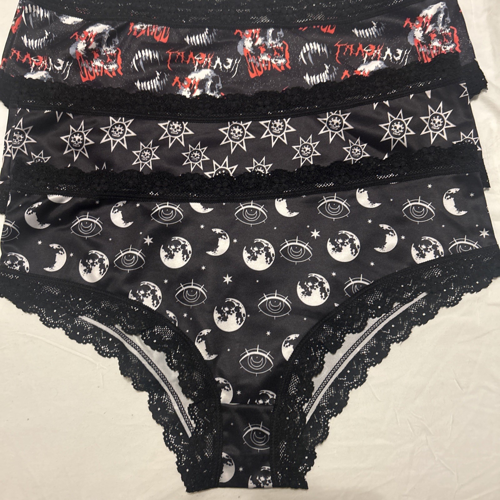 Morvia 3pk lace trim goth Emo panties L skulls stars Planets & Skulls Lingerie