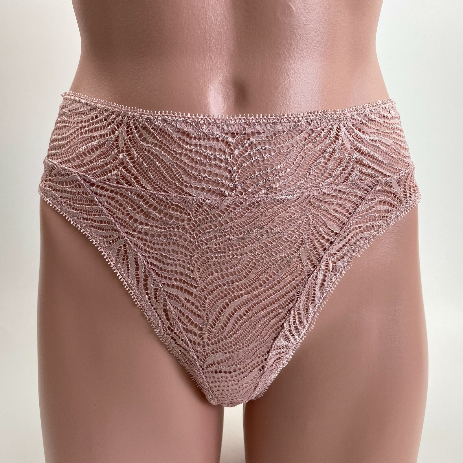 Victoria’s Secret Very Sexy Zebra Strappy Lace Brazilian Slip Beige Size S NWT