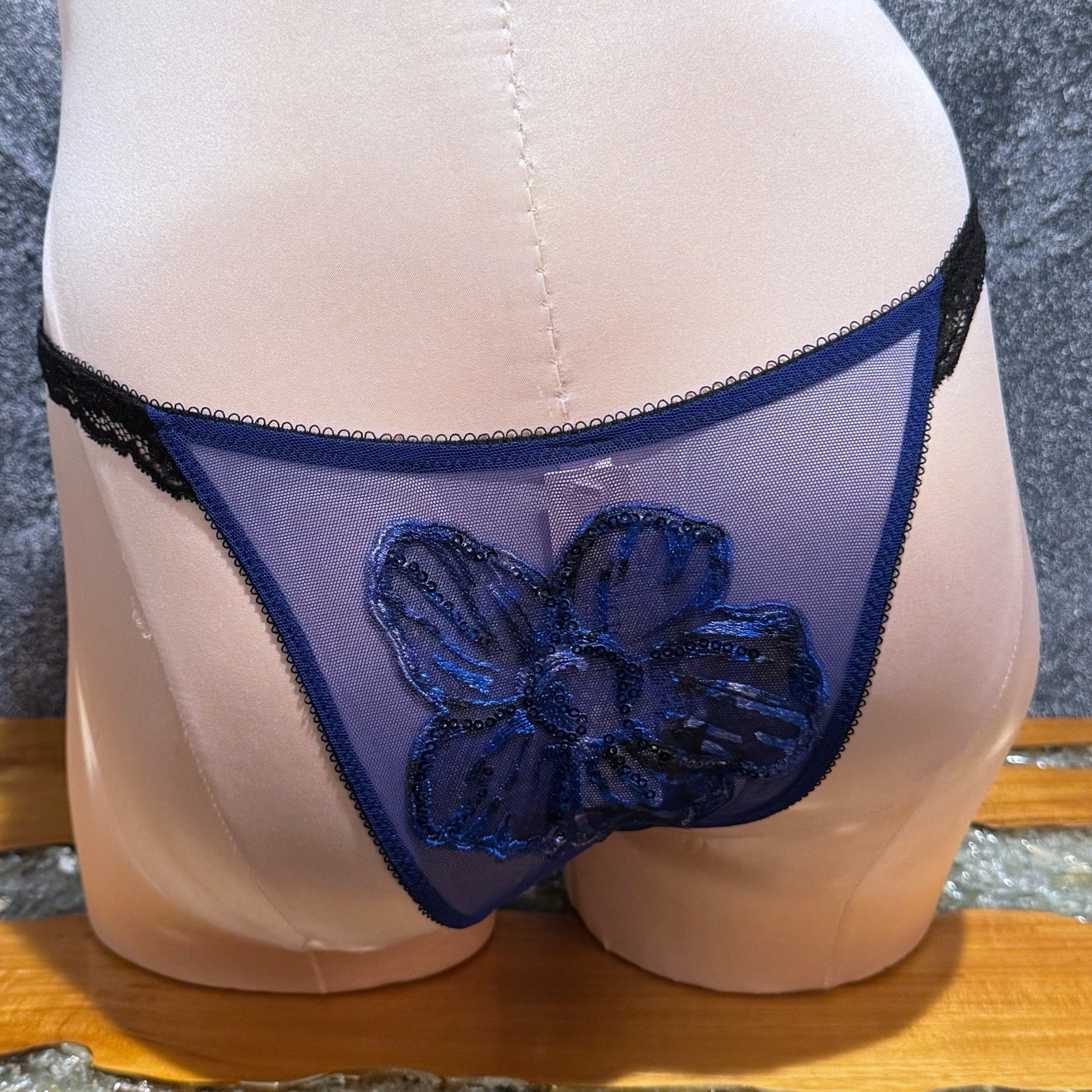 Victoria’s Secret Very Sexy Party Floral Sequin Embroidery Brazilian Panty S NWT