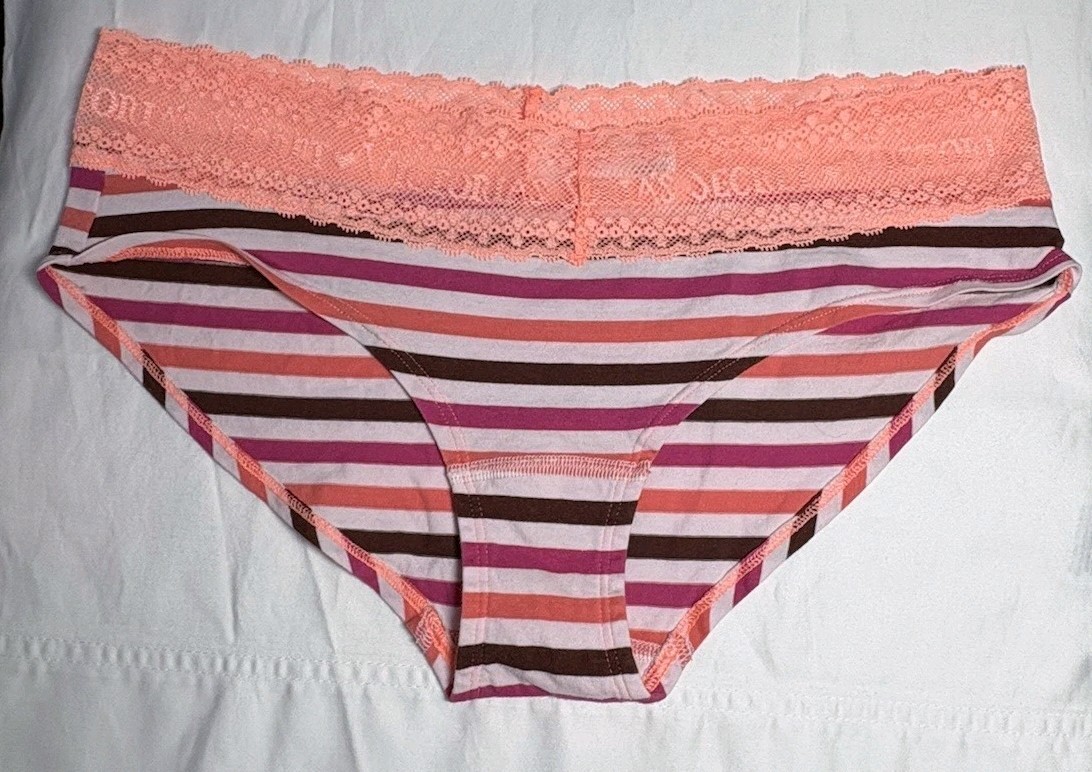 Victoria’s Secret Low Rise Hip hugger Bikini Panty Size M NWOT