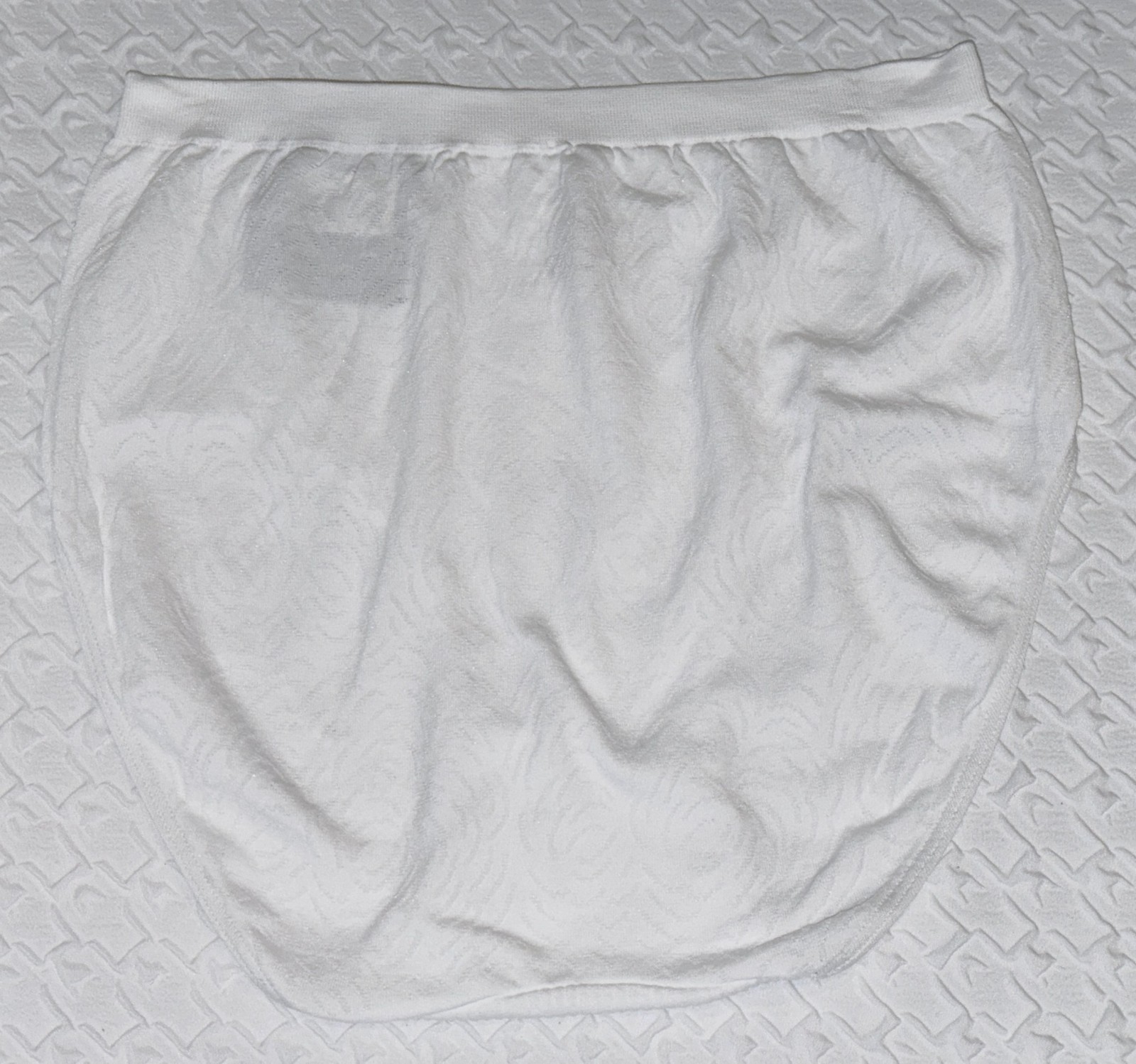 BALI Comfort Revolution Seamless Damask White Brief Panty Womens 6 7 8 9 10 11