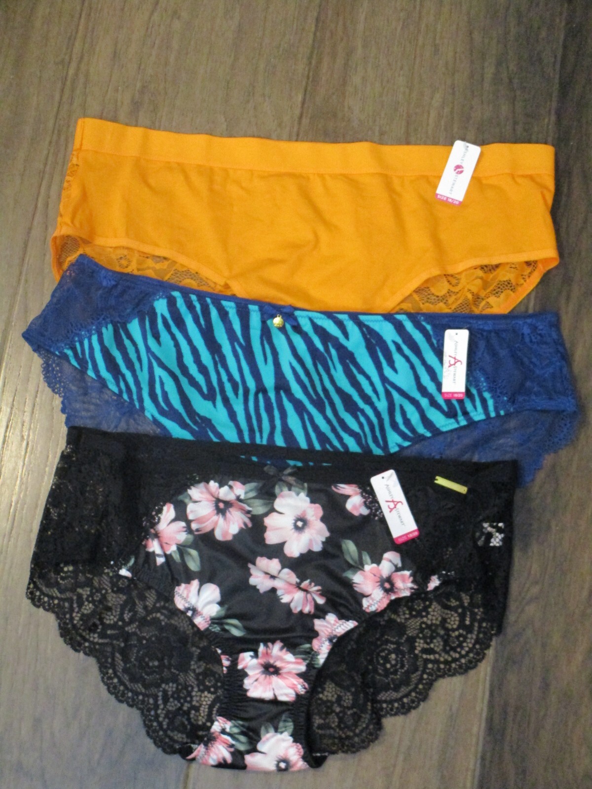 ASHLEY STEWART 3-PACK LACE BACK PANTIES IN ORANGE/BLUE/BLACK FLORAL SIZE 18/20