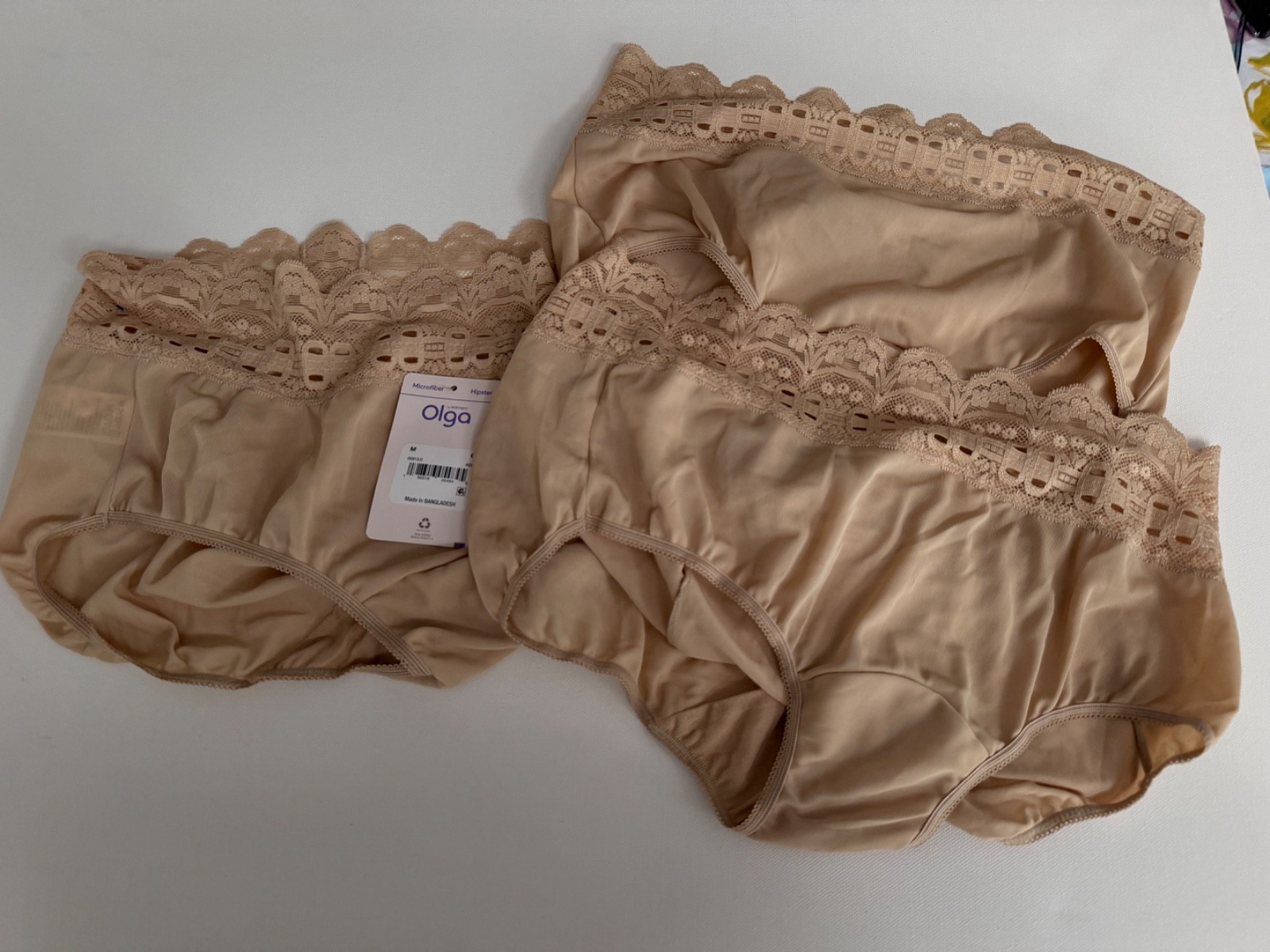 Olga 913J3 Secret Hug Scoop Hipster Panty – 3 Pack Vintage Style 6/Medium, NWT