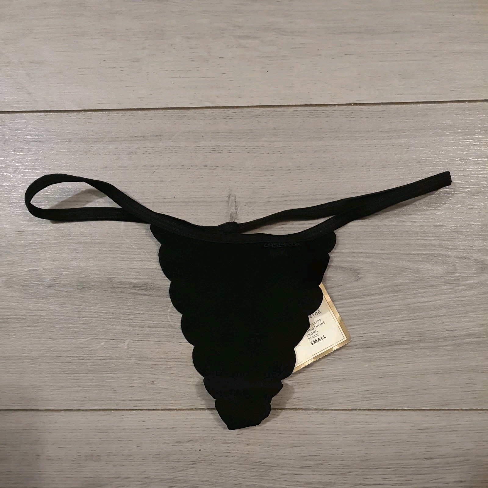 BNWT Vintage La Senza Black Smooth Line Thong Panties Size Small