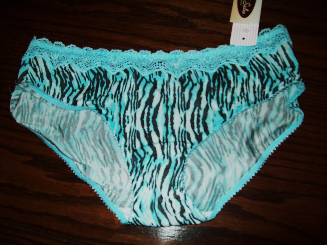 NWT CASSANDRA HIPSTER PANTIES W LACE NYLON/SPANDEX 70939 AQT ANIMAL AQUA S M