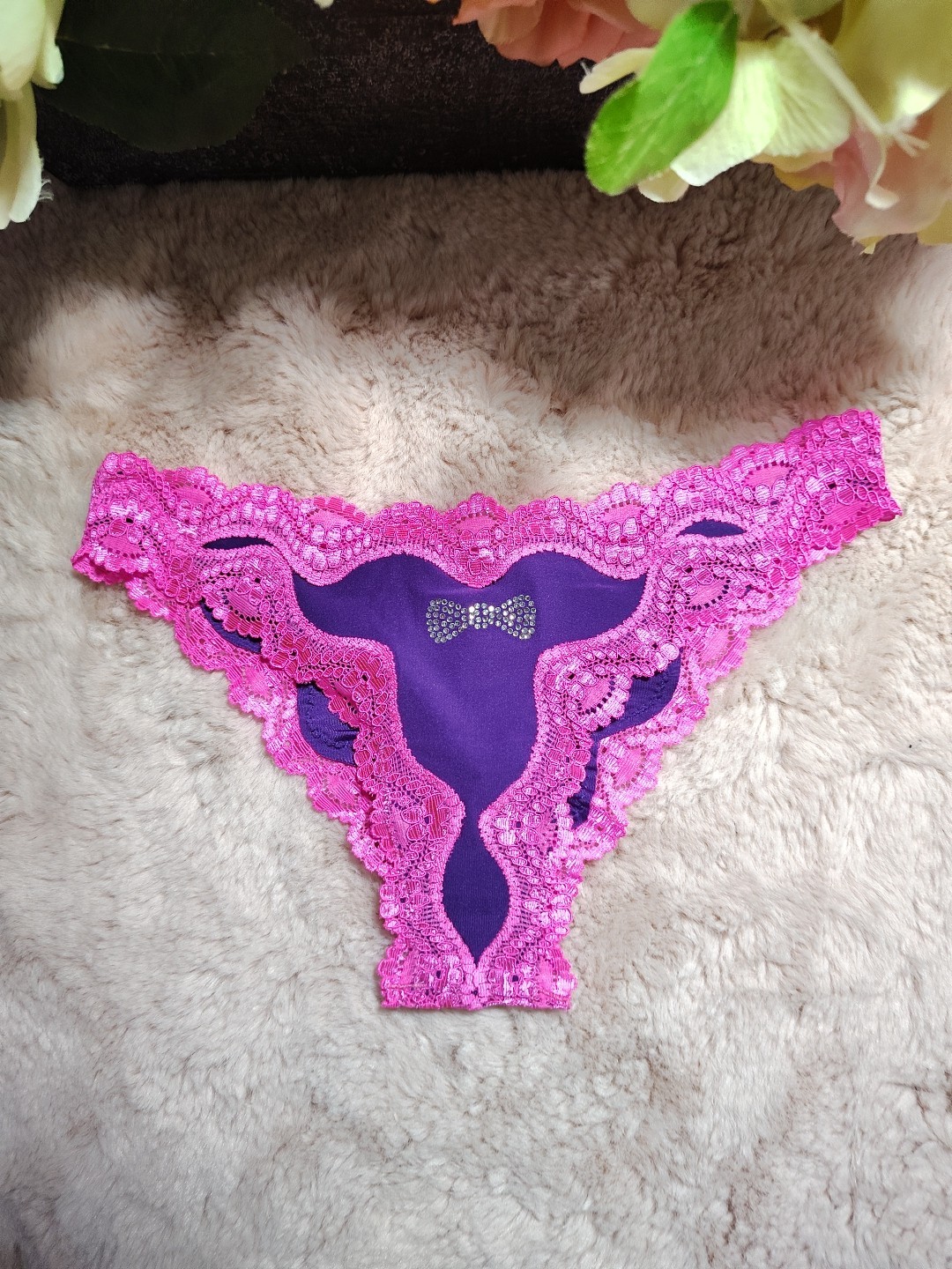Rare Victoria’s Secret Sexy Little Thing Rushed Back Itsy Cheekini MD, Shine Bow