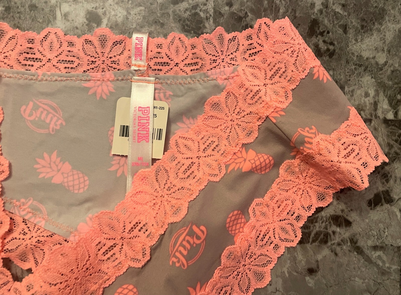 NWT VICTORIA’S SECRET PINK M PEACH SMOOTH PINEAPPLE LACE RARE CHEEKSTER PANTIES