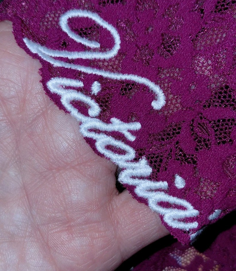 NeW Vs Floral Lace Embroidered Logo thong Panty Size Medium