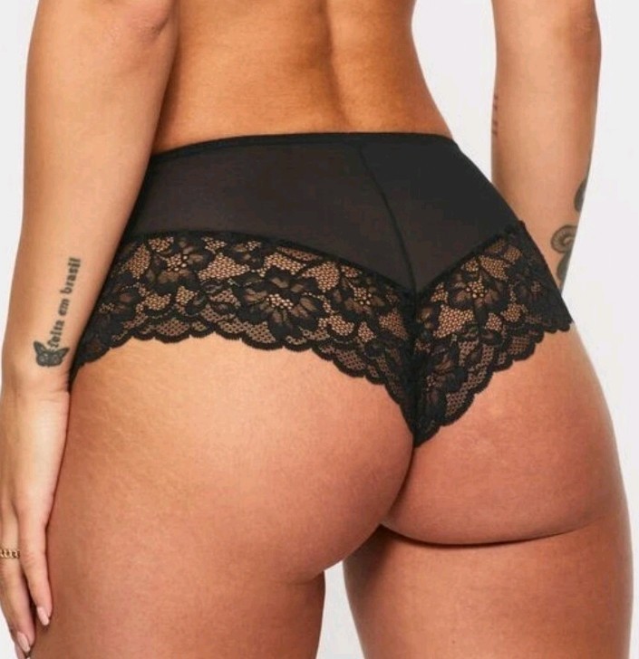 Ann Summers Sexy Lace New Crotchless Cheeky Shorts Size 10 Black.