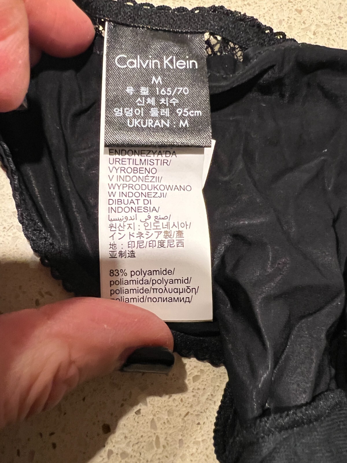 CALVIN KLEIN NWT$39.95 QF1224O BLACK LACE STRETCH STRING THONG M/12AUST-UK/8US