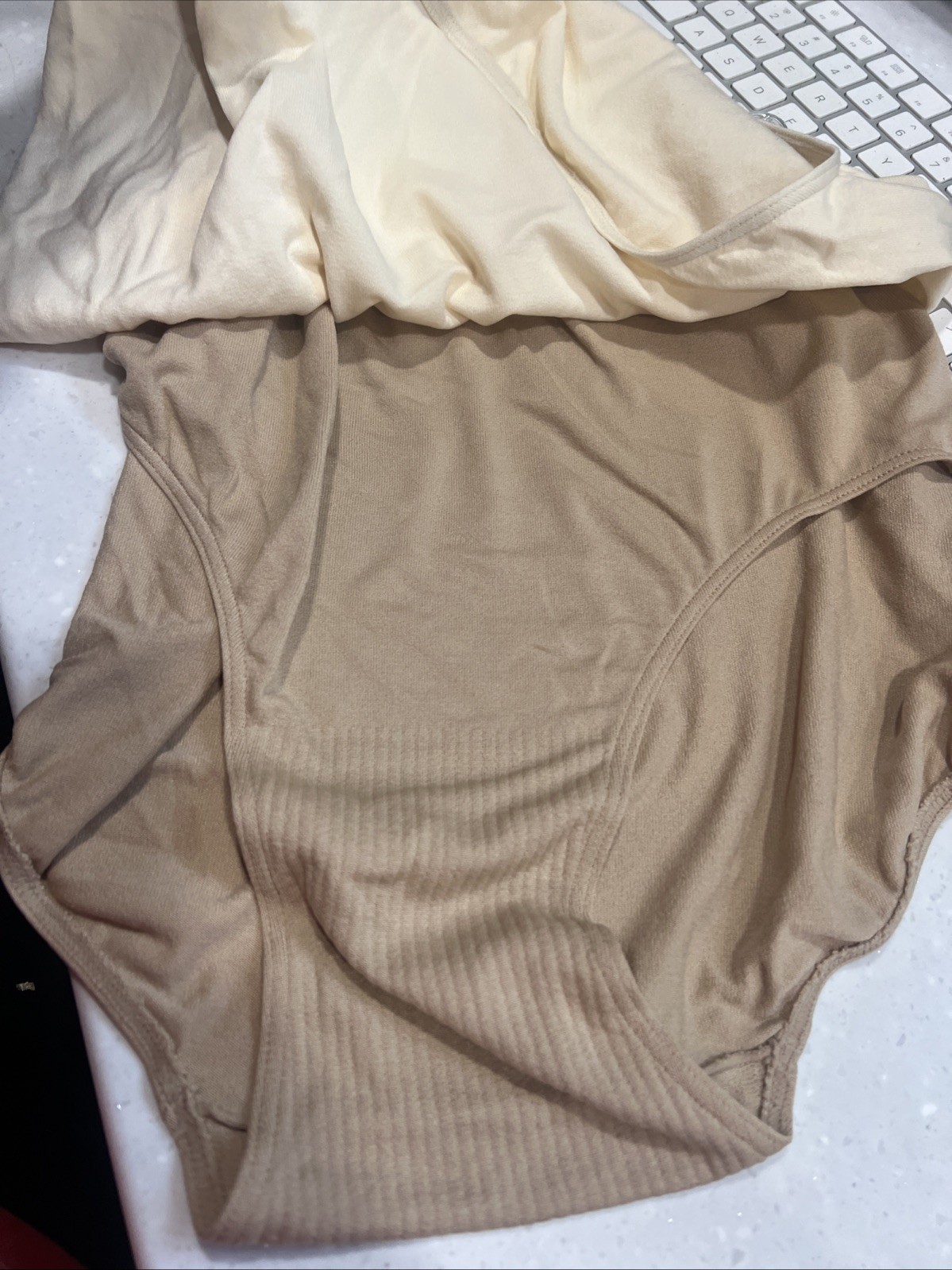 2 Bali Comfort Revolution Brief Size 10/11 Brown Style 803J