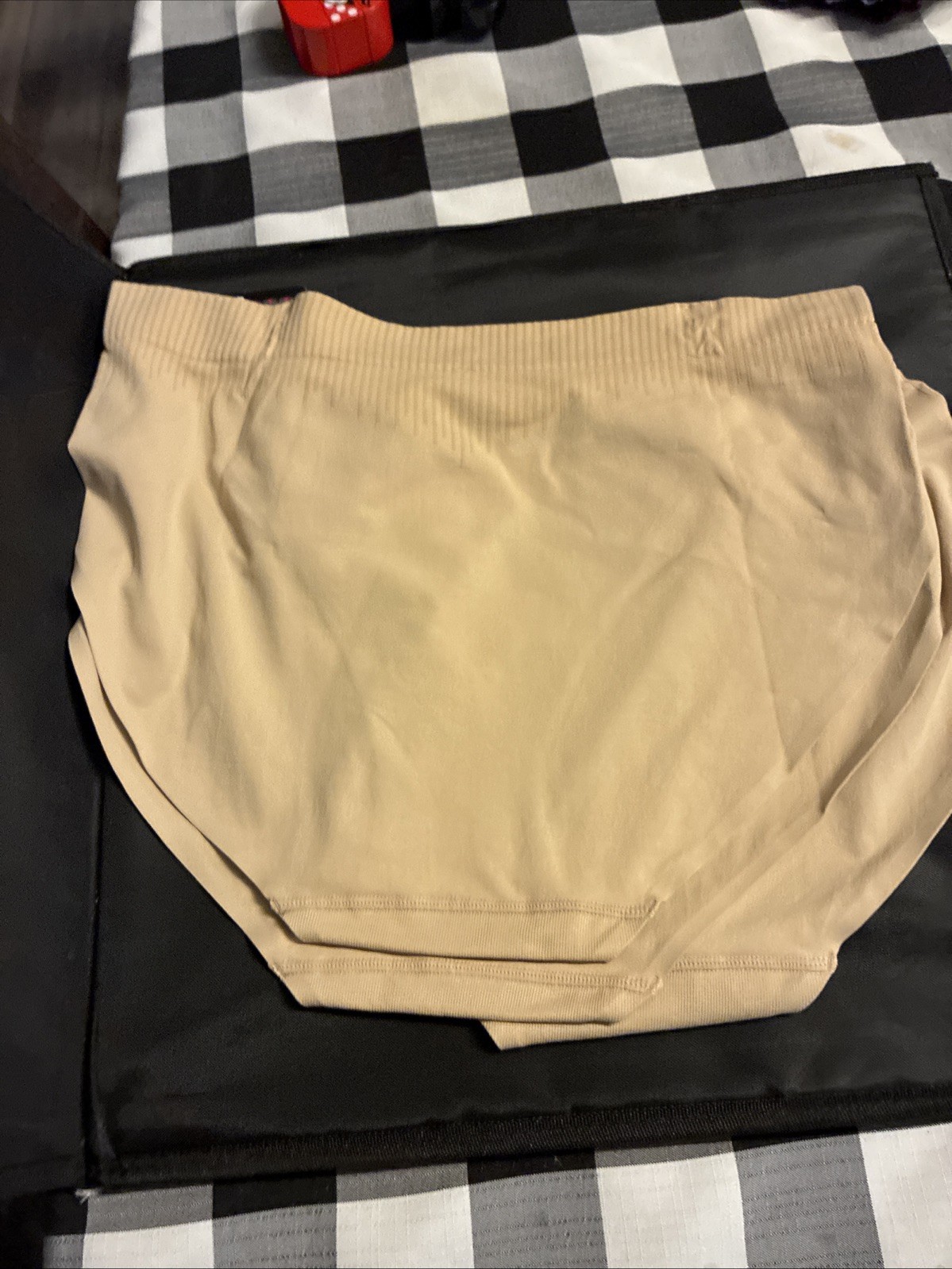 Bali Comfort Revolution Easylite Seamless Panties Brief DFELB3 Size 2X/9 Beige 3