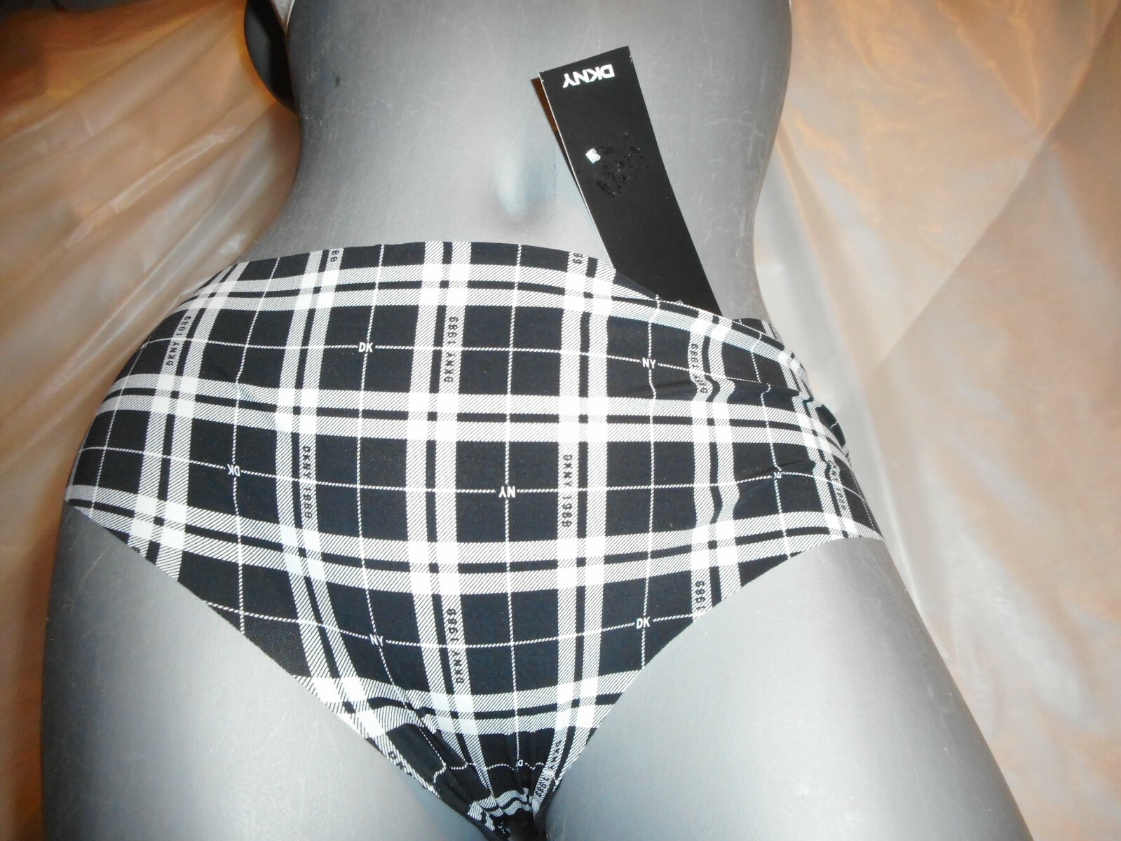 D.K.N.Y Hipster Black Multi Color Panty SIZE LARGE