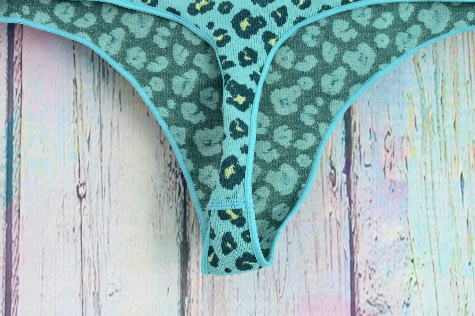 Women’s NOBO No Boundaries Seamless Thong Xs-XXXL Aqua Ocean Panties Underwear