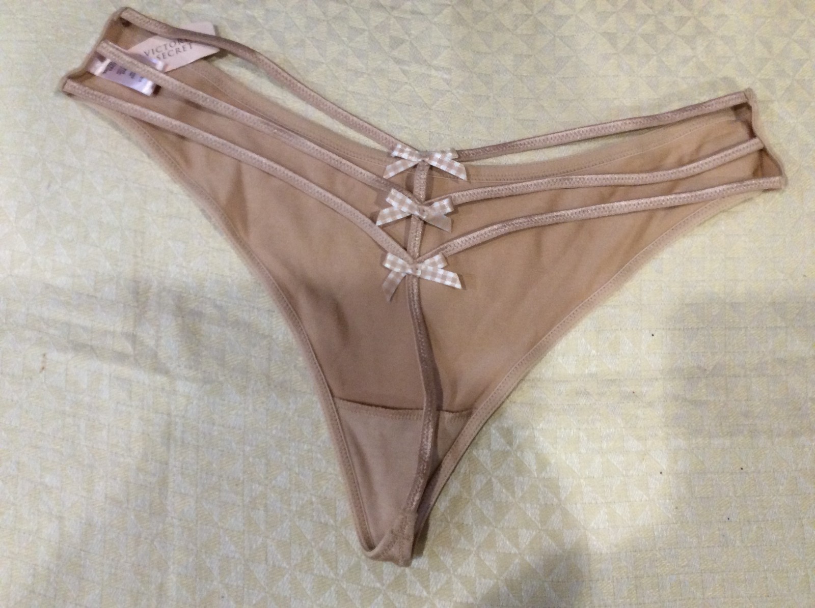 Vintage 2004 Victoria Secret Nude Strappy Back Bow V String Size L