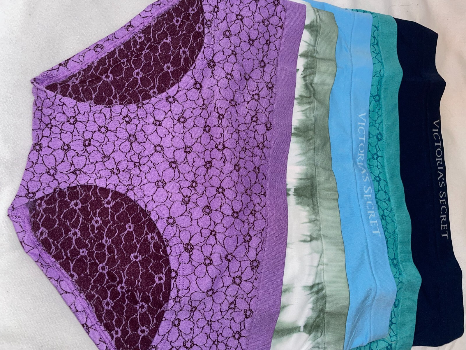 VICTORIA SECRET 5-Pack Logo Hip hugger Panties Women’s M Floral Seamless NWT