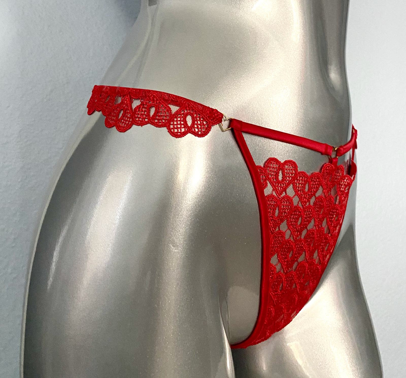 Victoria’s Secret Panty V String Dream Angels Sexy Red Heart Gold Hardware M L