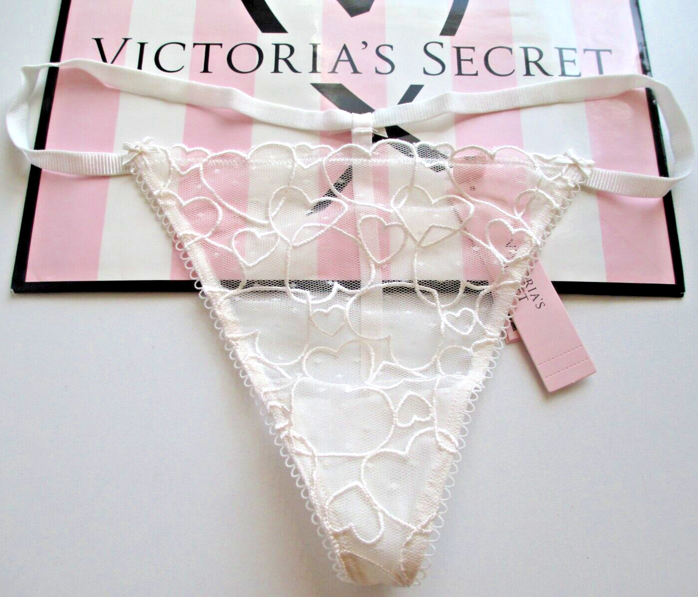 VICTORIA’S SECRET Tease V-String Thong Panty XL Ivory NWT Heart Lace VS