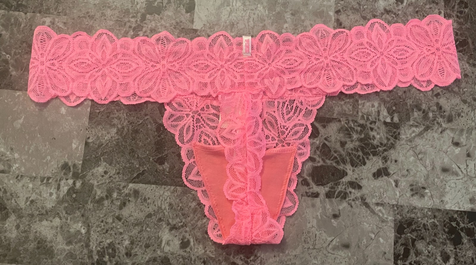 NWT VICTORIA’S SECRET PINK L PINK FLORAL LACE GLITTER LOGO RARE THONG PANTIES