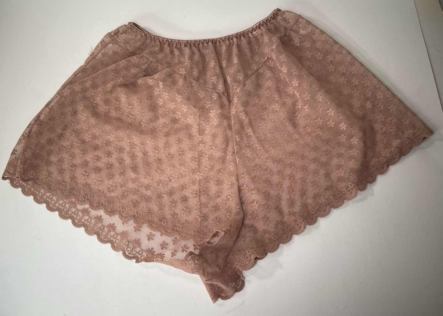 2 vintage diane von furstenberg sheer nylon lace panties nude & white size 7 L