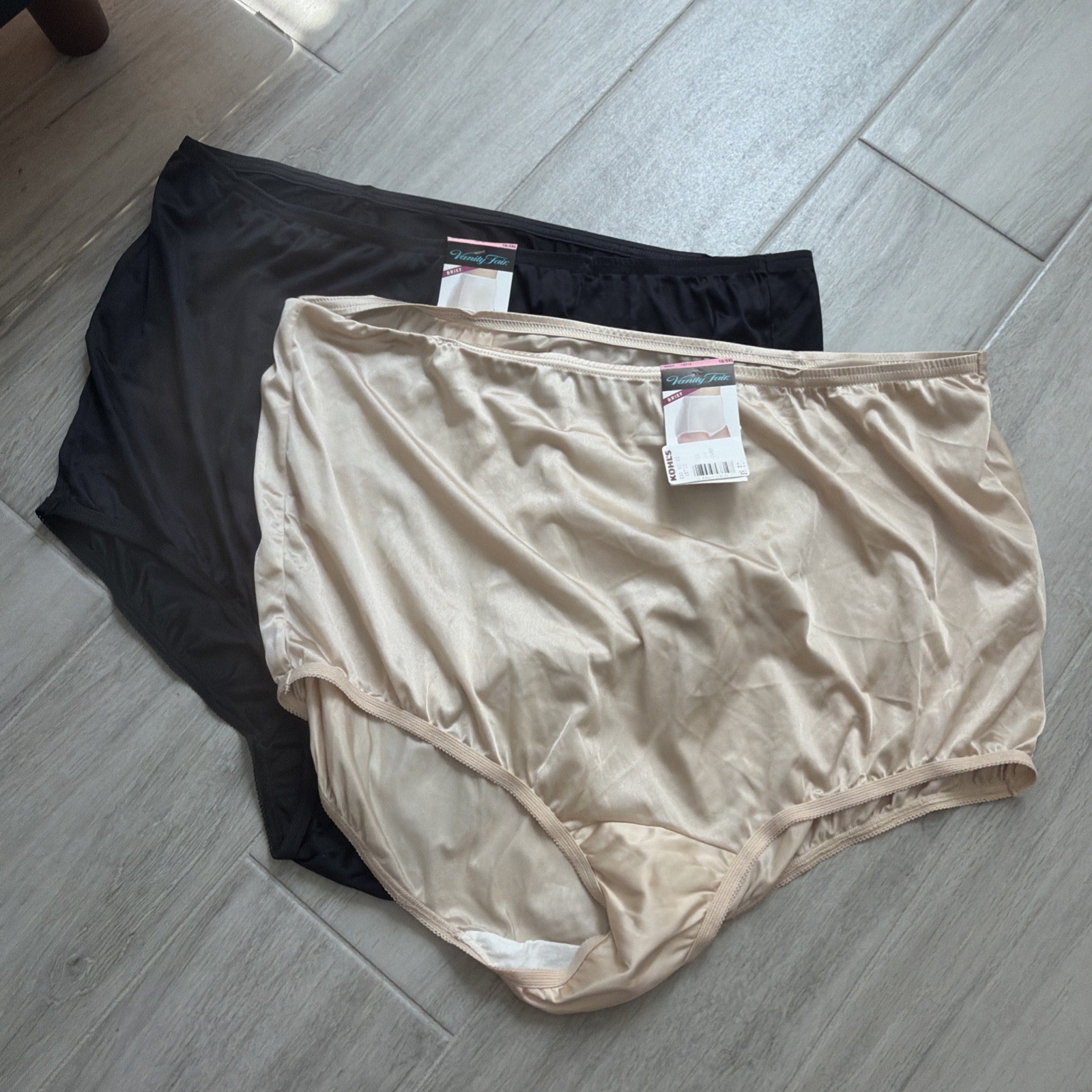 Vanity Fair 100% Nylon Brief Panties 15712 Black & Beige Size 10/3XL NWT NOS