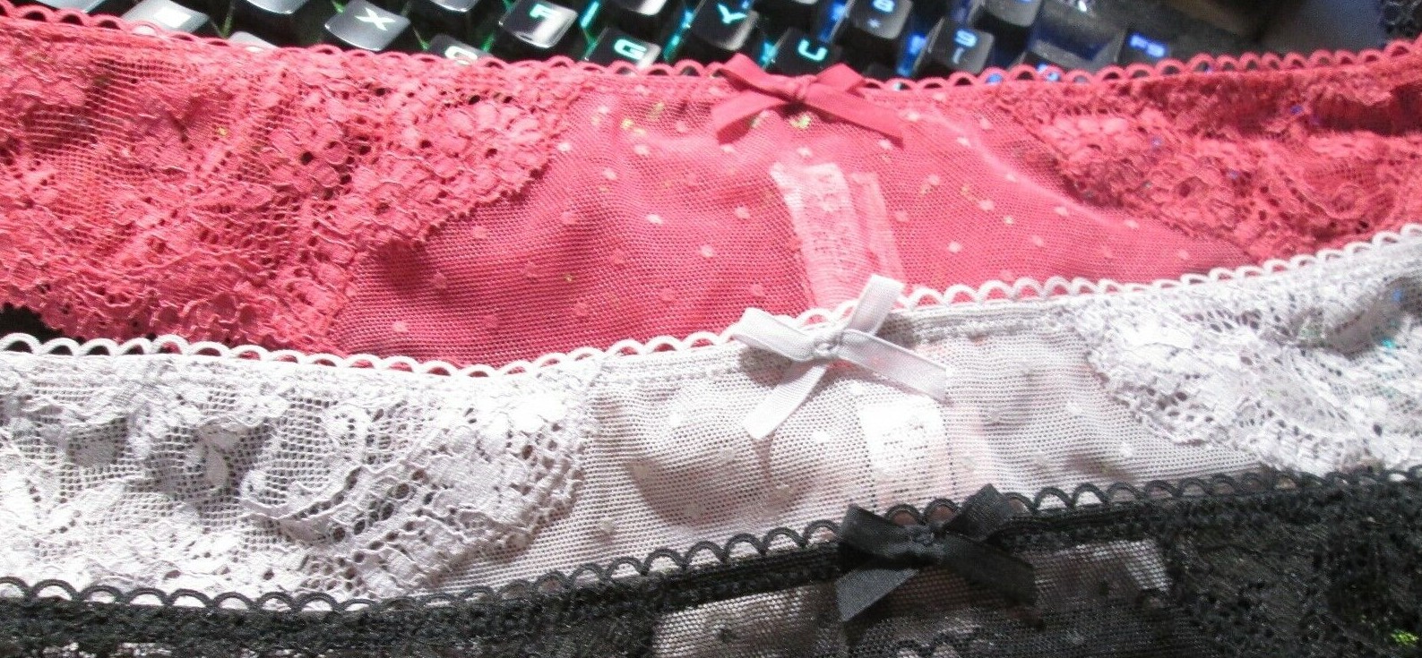 New w/Tag Victoria’s Secret💲Discounts on 2+💲Dream Angels❤️Thong ❤️XS,S,M,L,XL