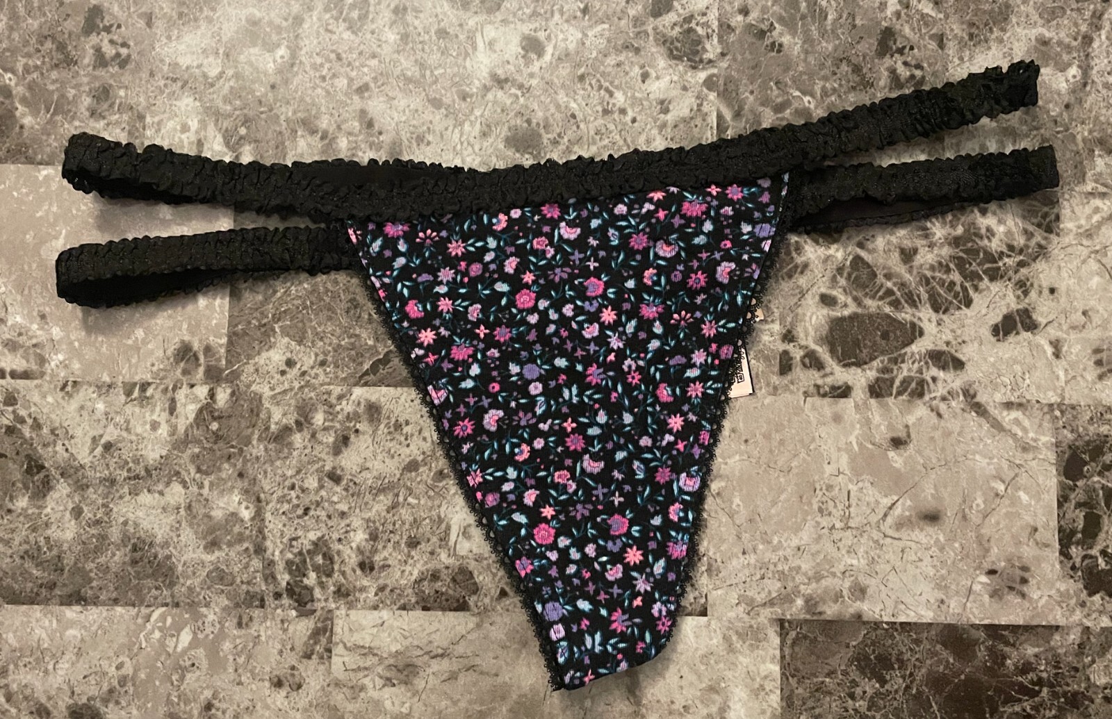 NWT VICTORIA’S SECRET FLORAL COTTON MODAL BLEND BLACK STRAPPY V STRING PANTIES