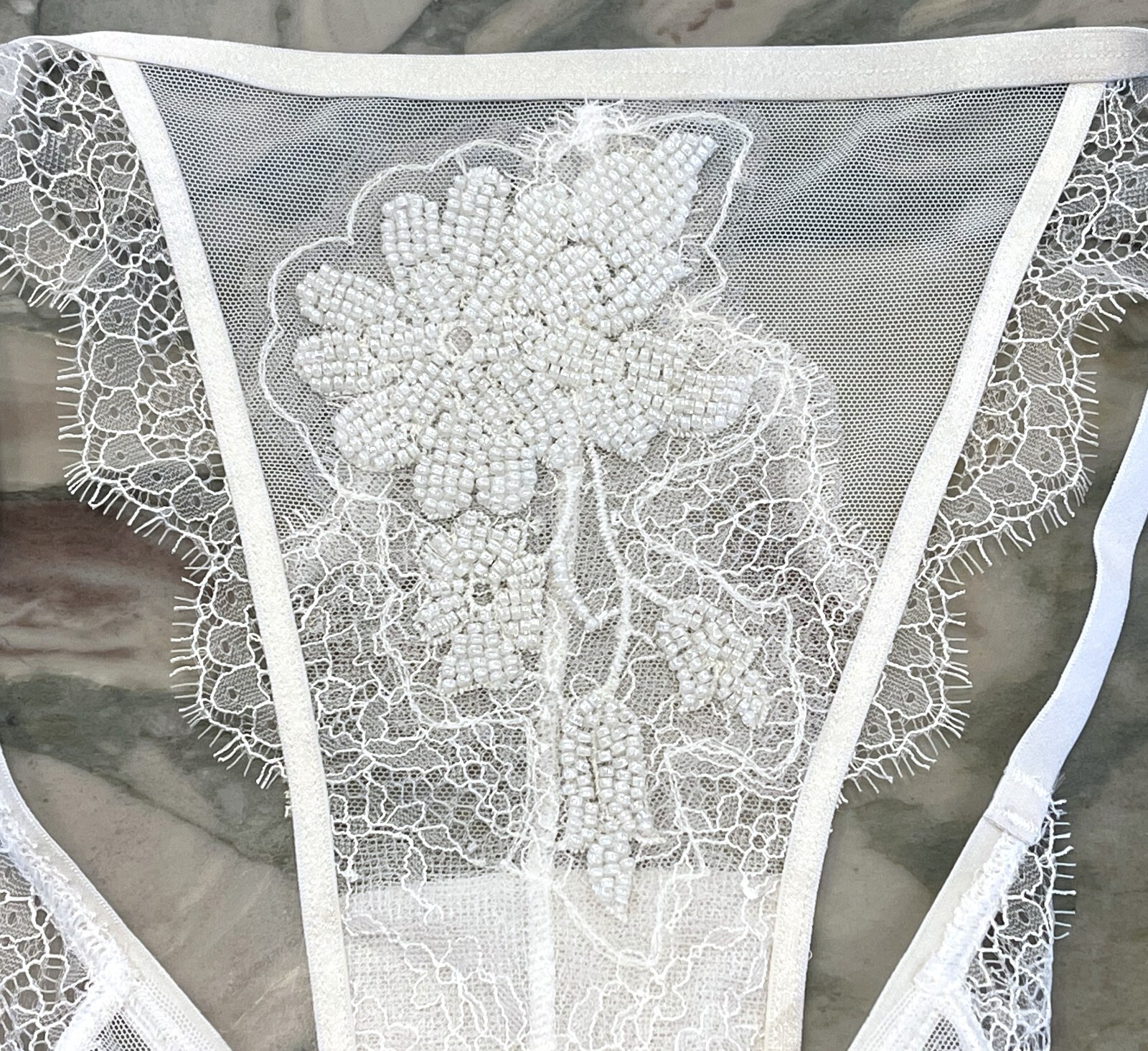 NEW Victoria Secret Dream Angels Luxe Beaded Floral Motif Itsy Coconut White XL