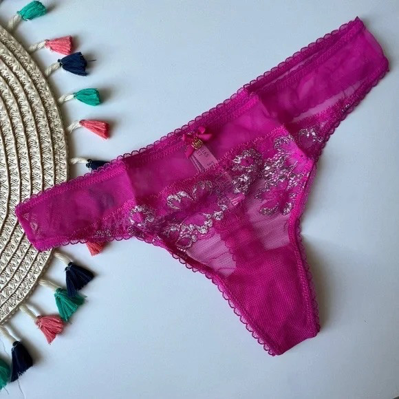 Victoria’s Secret Body By Victoria Shimmer Lace-Front Thong Fuchsia Frenzy M NEW