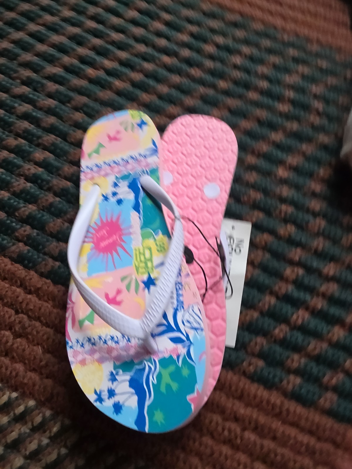 THONGS NO NO BOUNDARIES SIZE 8 WITH TAGS