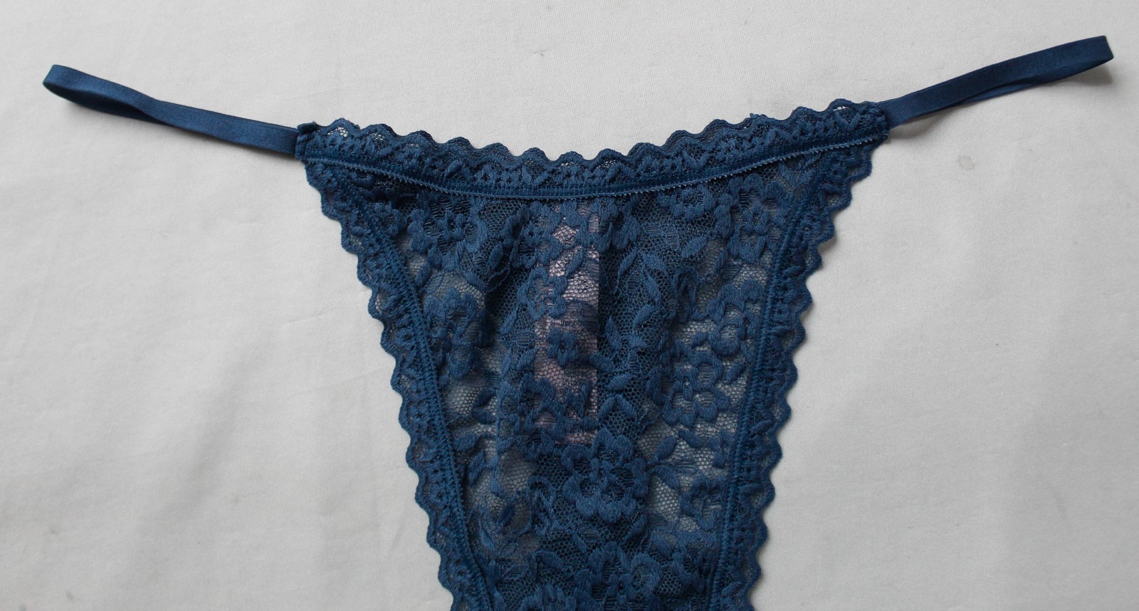 Victoria’s Secret Women’s The Lacie Lace String Thong Panties NN7 Blue XL NWT