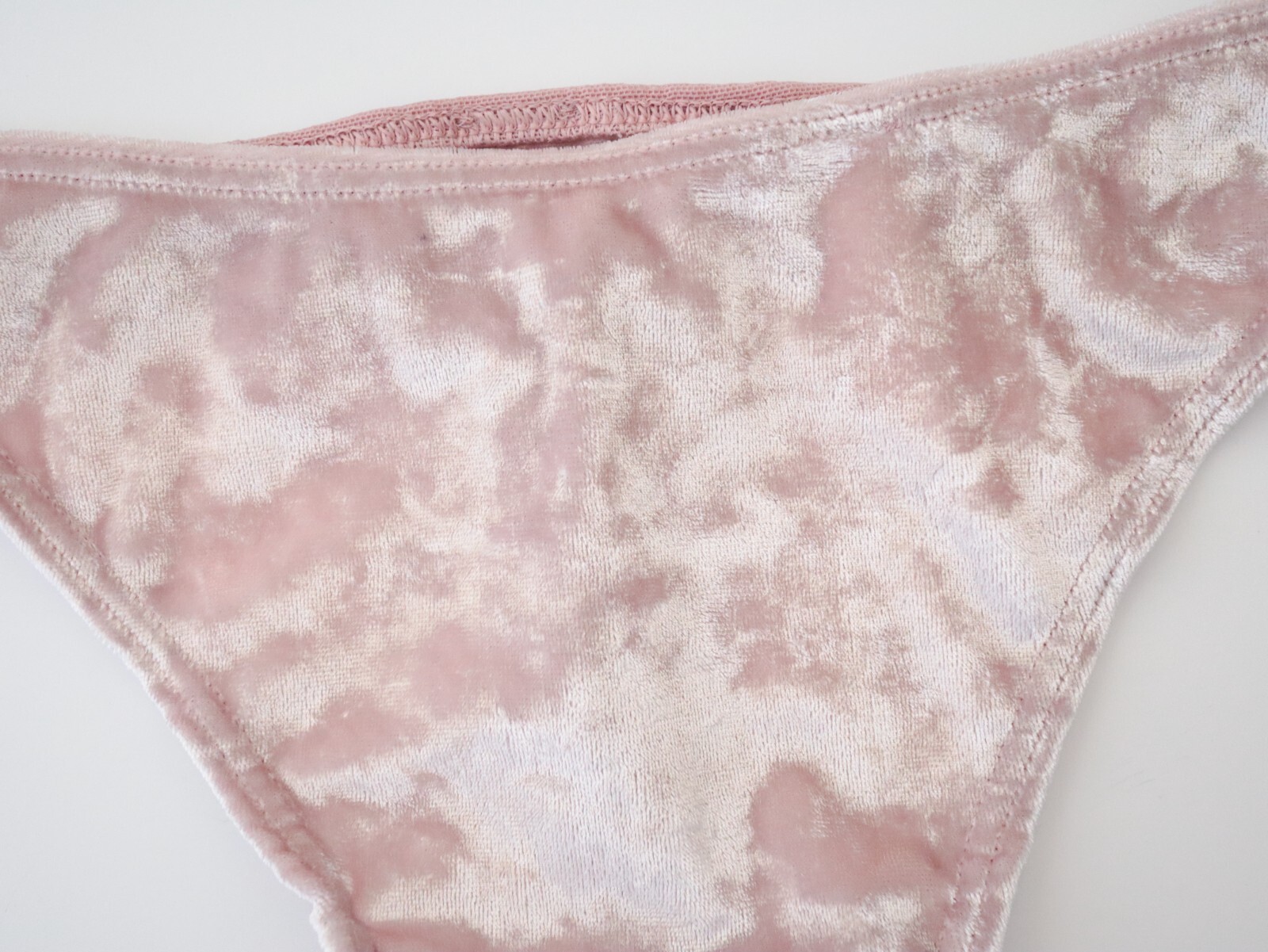 2 NEW Victoria’s Secret 2021 PINK Velvet Striped Thong Panty Lot LARGE